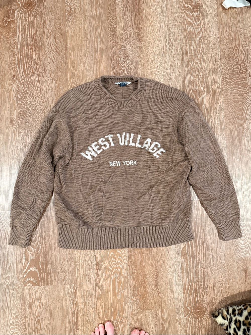 American Eagle big hug sweater, West Village, brown and white XXS